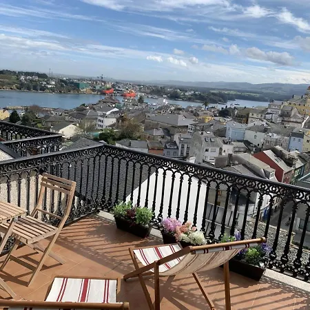 Moderno Piso Con La Mejor Terraza De Ribadeo Y Vistas Maravillosas Exterior foto