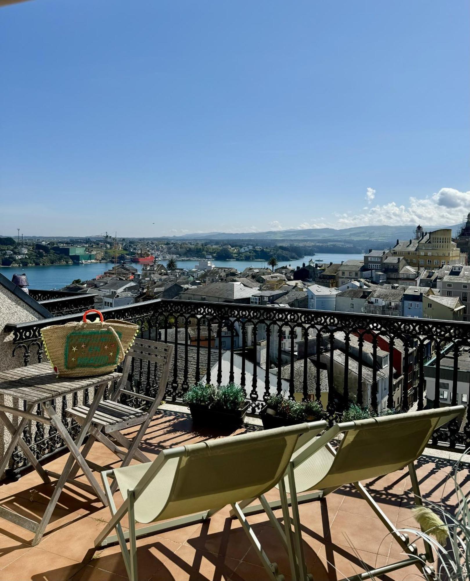 Moderno Piso Con La Mejor Terraza De Y Vistas Maravillosas * Ribadeo